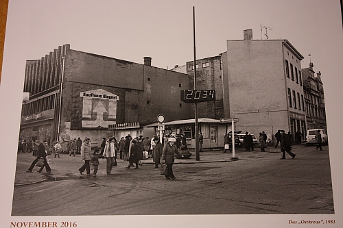 © <a class='unglow' target='_blank' href='https://de.wikipedia.org/wiki/Harry_Hardenberg'>Harry Hardenberg</a>
16.10.2015 23:05:43
Stralsund, wie es gestern war
Galerie